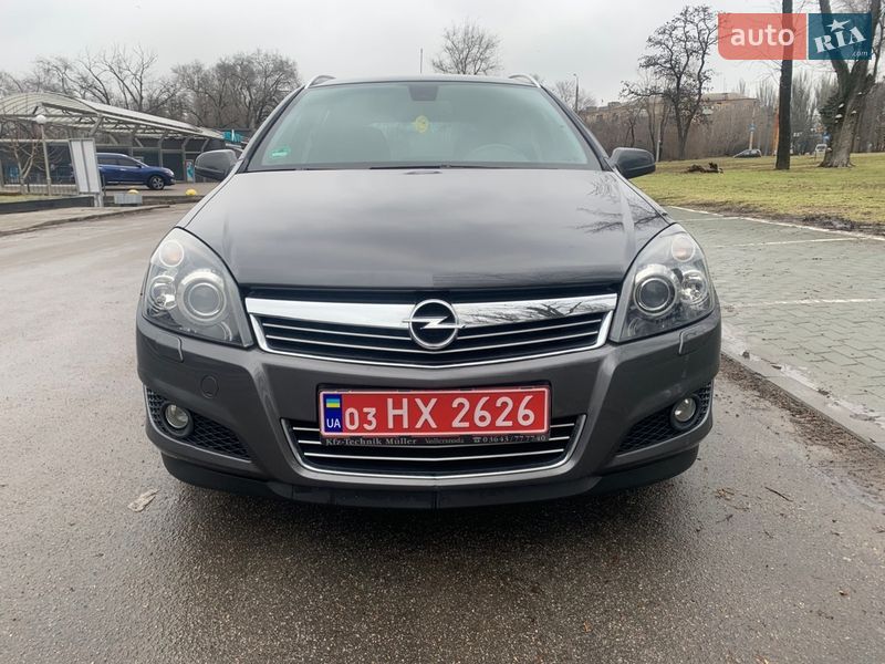 Универсал Opel Astra 2009 в Запорожье