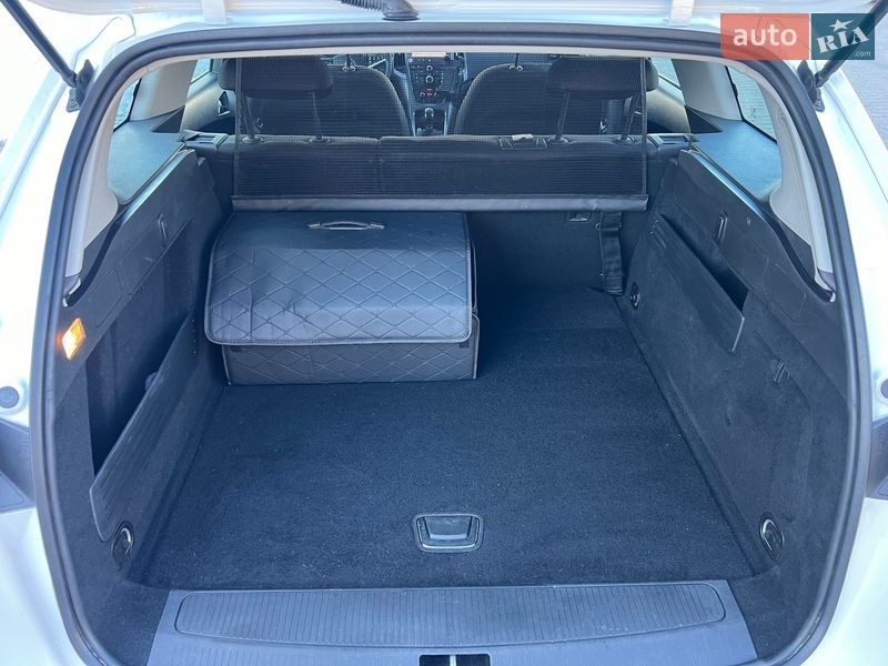 Универсал Opel Astra 2015 в Житомире