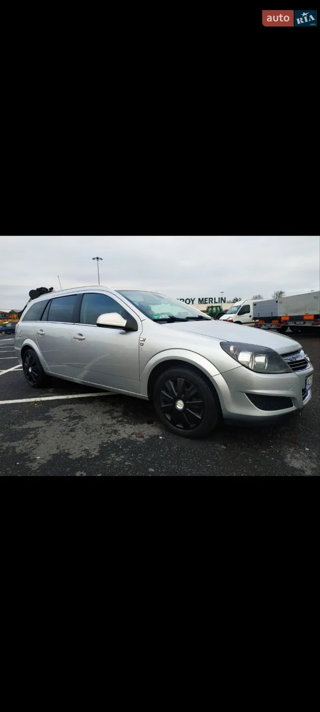2010 Opel Astra - мініатюра 2