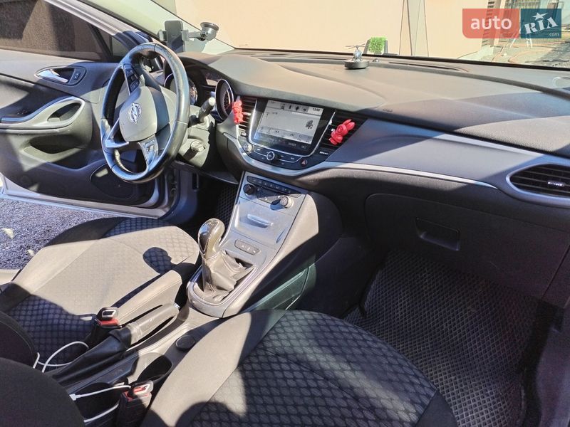 Универсал Opel Astra 2018 в Луцке