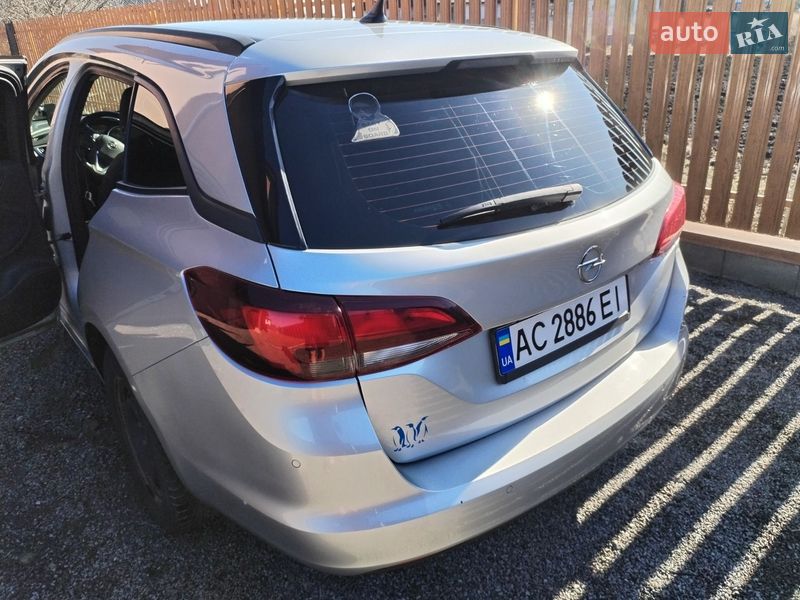 Универсал Opel Astra 2018 в Луцке