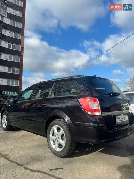 Универсал Opel Astra 2007 в Полтаве