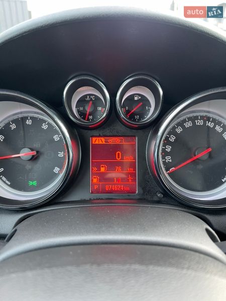 Хэтчбек Opel Astra 2013 в Львове