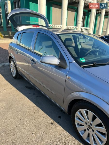 Хэтчбек Opel Astra 2005 в Черкассах