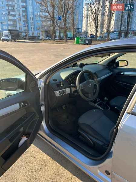 Хэтчбек Opel Astra 2005 в Черкассах