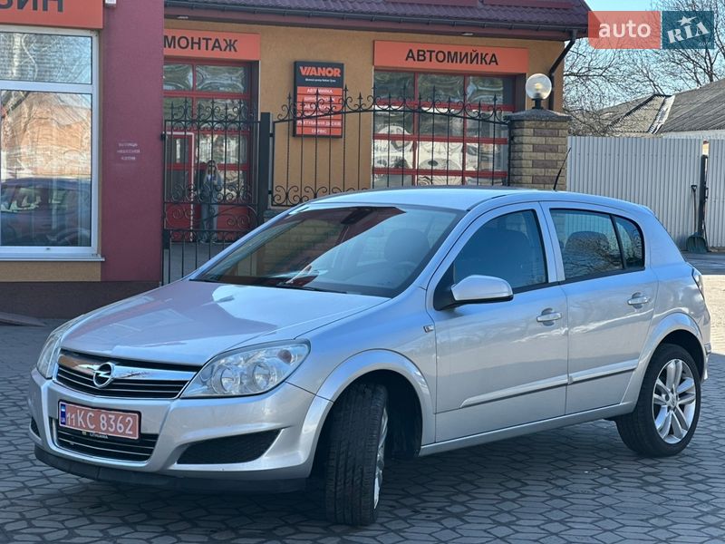 Хэтчбек Opel Astra 2007 в Лубнах