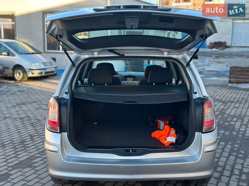 Универсал Opel Astra 2008 в Виннице