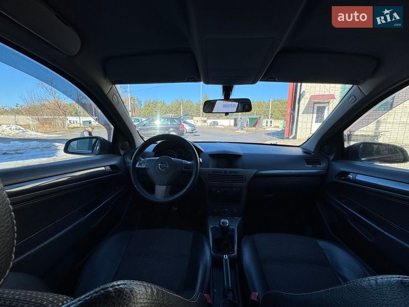 Универсал Opel Astra 2004 в Нетешине