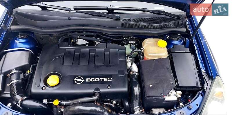 Универсал Opel Astra 2006 в Полтаве