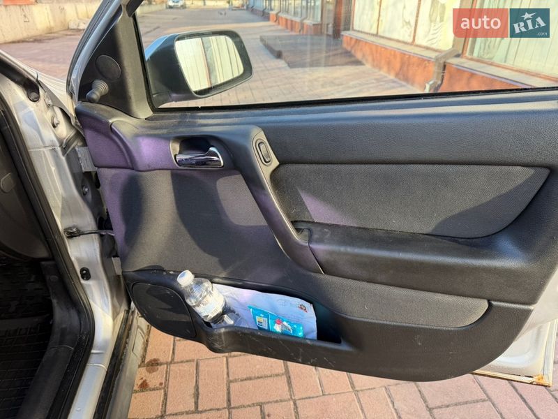 Седан Opel Astra 2004 в Киеве