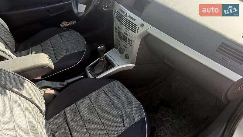 Седан Opel Astra 2009 в Долинській