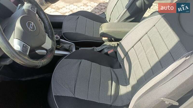 Седан Opel Astra 2009 в Долинській