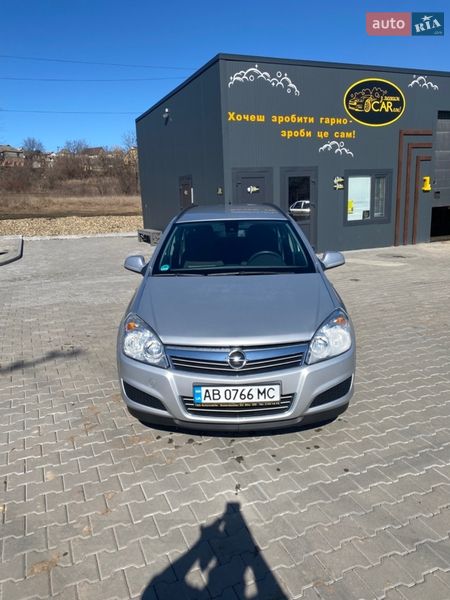 Универсал Opel Astra 2009 в Ямполе