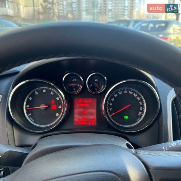 Хэтчбек Opel Astra 2010 в Киеве