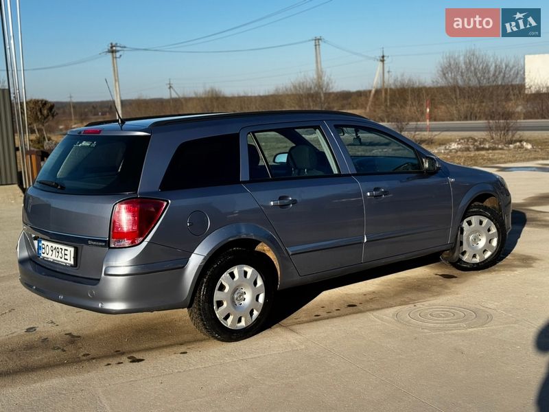 Универсал Opel Astra 2004 в Чорткове