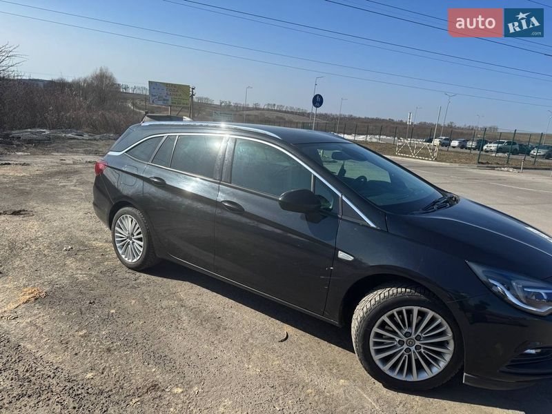 Универсал Opel Astra 2016 в Ровно