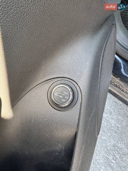 Универсал Opel Astra 2016 в Ровно