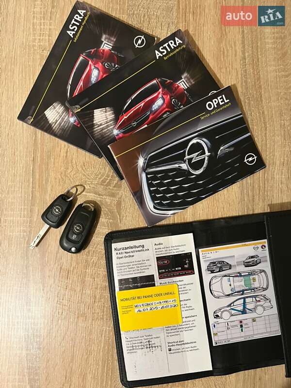 Универсал Opel Astra 2019 в Житомире