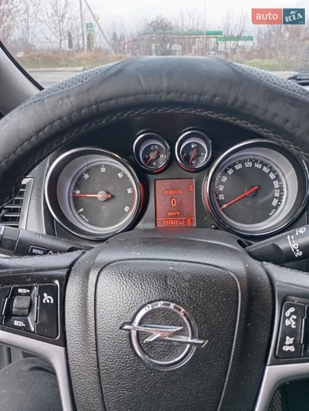 Універсал Opel Astra 2011 в Ланівці