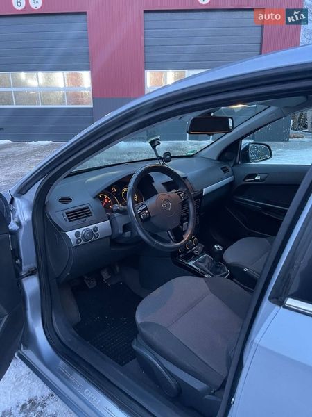 Универсал Opel Astra 2010 в Тернополе