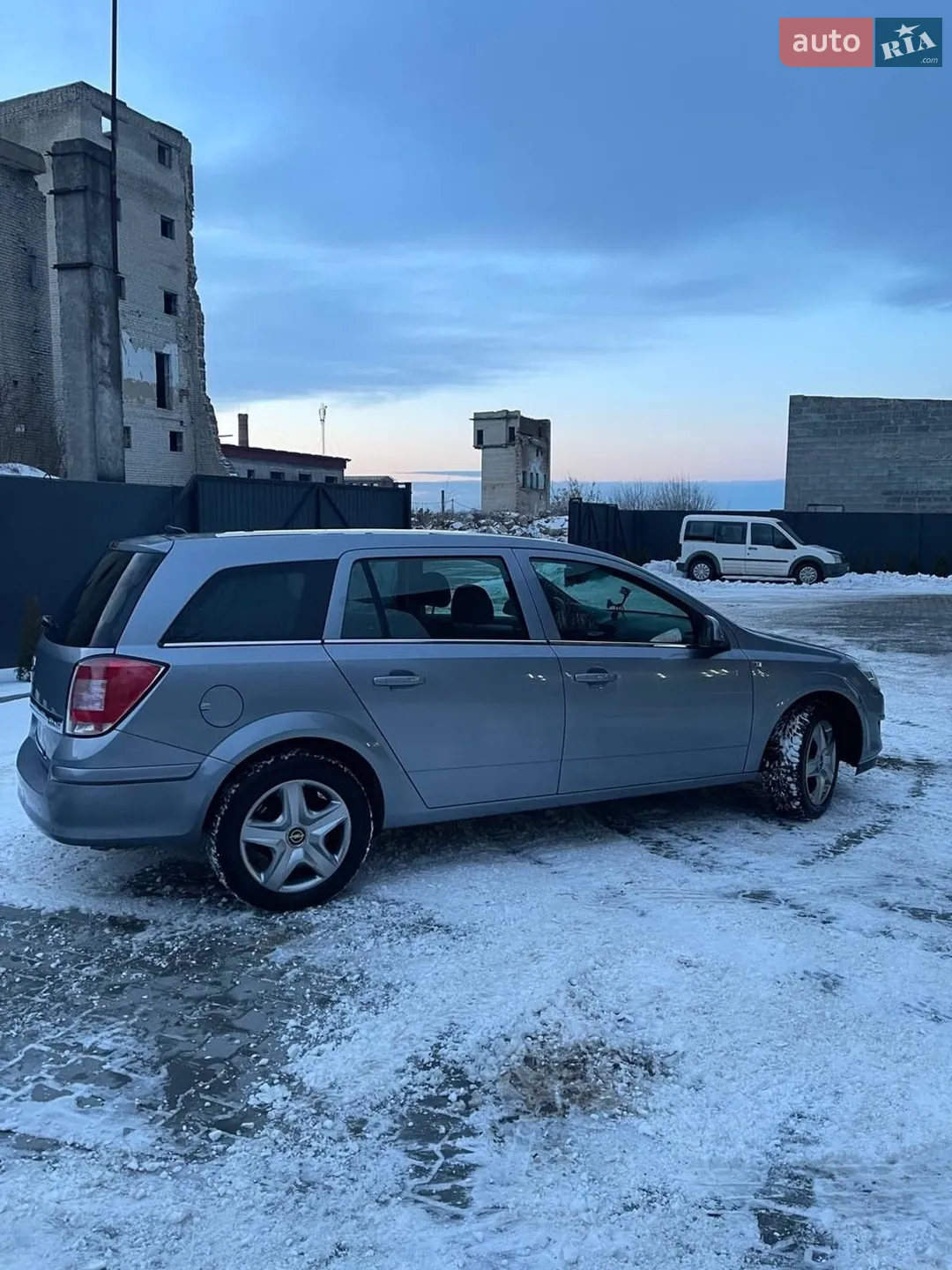 2010 Opel Astra - мініатюра 7
