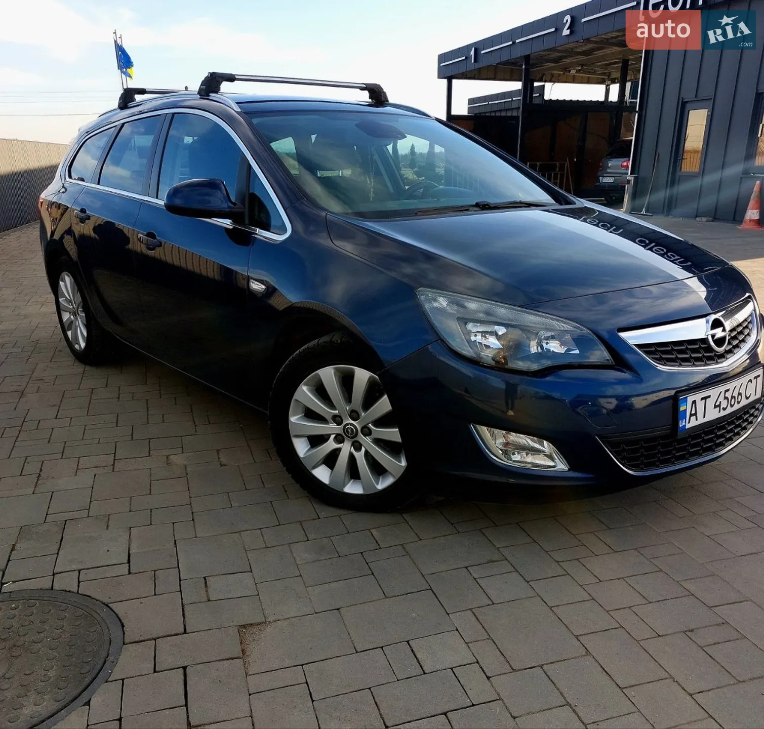 2012 Opel Astra - фото 1