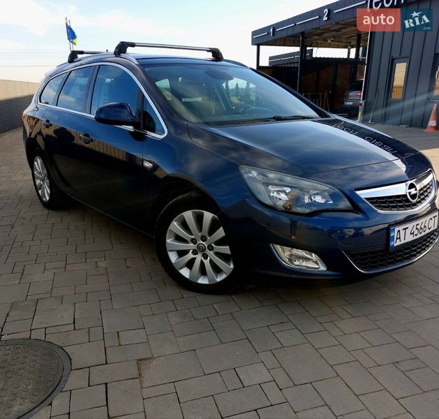 Opel Astra 2012