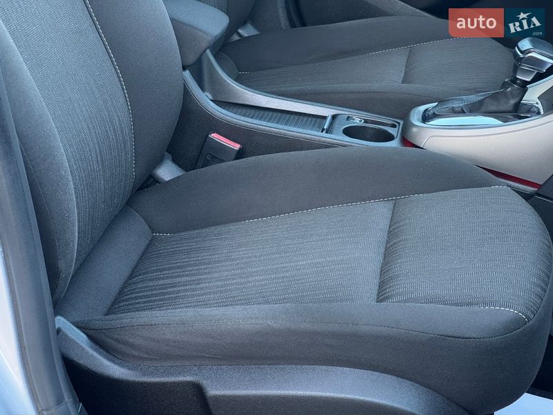 Хэтчбек Opel Astra 2011 в Стрые