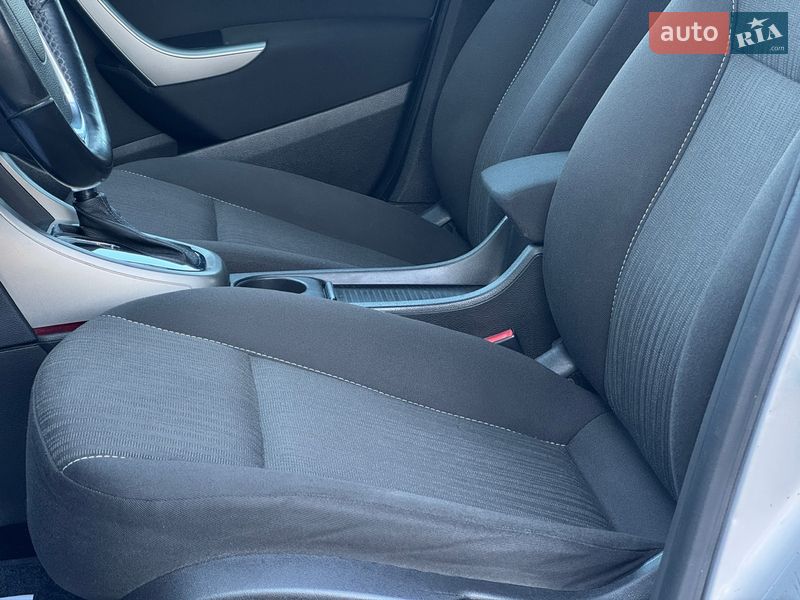 Хэтчбек Opel Astra 2011 в Стрые