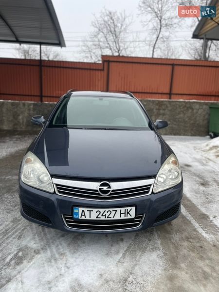 Универсал Opel Astra 2007 в Хотине