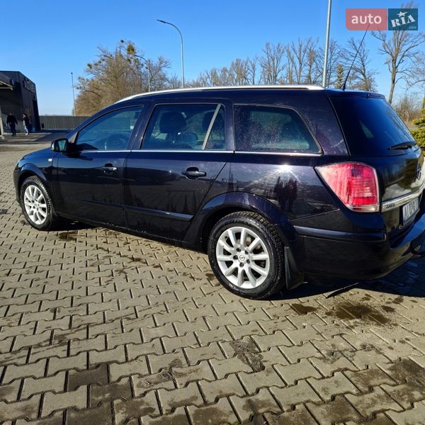 Универсал Opel Astra 2005 в Киеве