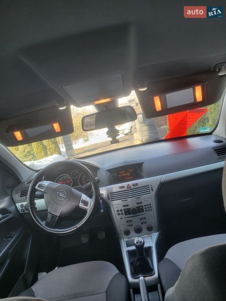 Хэтчбек Opel Astra 2009 в Луцке