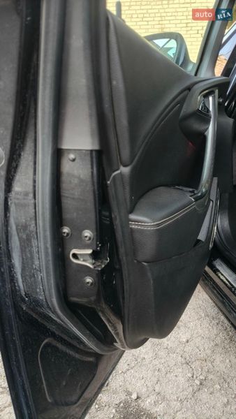 Универсал Opel Astra 2012 в Луцке