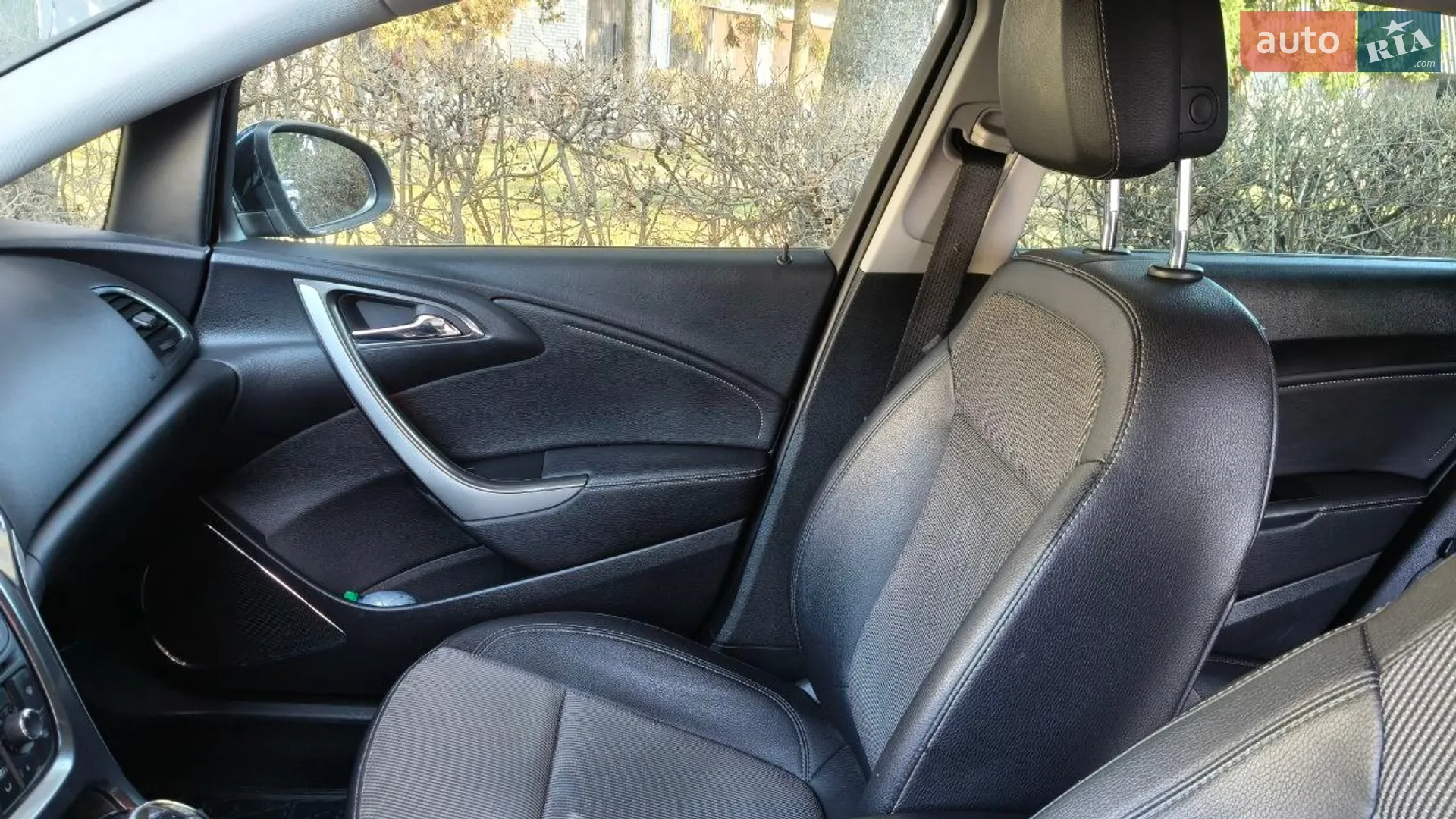 2012 Opel Astra - мініатюра 3