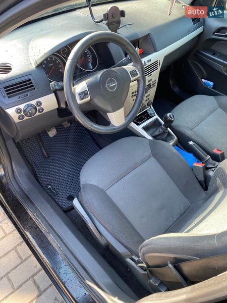 Универсал Opel Astra 2007 в Радивилове