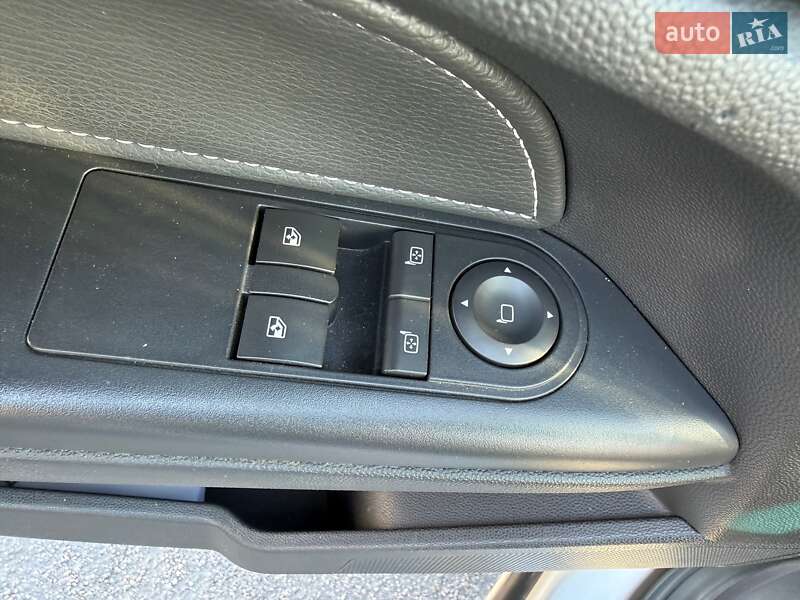 Хэтчбек Opel Astra 2009 в Переяславе