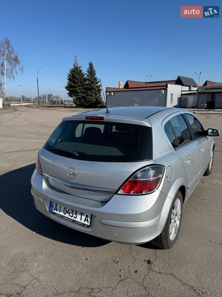 Хэтчбек Opel Astra 2009 в Переяславе