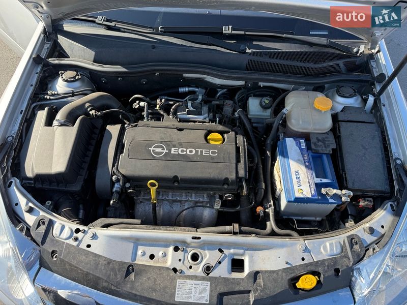 Хэтчбек Opel Astra 2009 в Переяславе