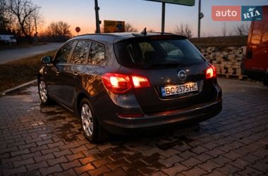 Универсал Opel Astra 2011 в Ивано-Франковске