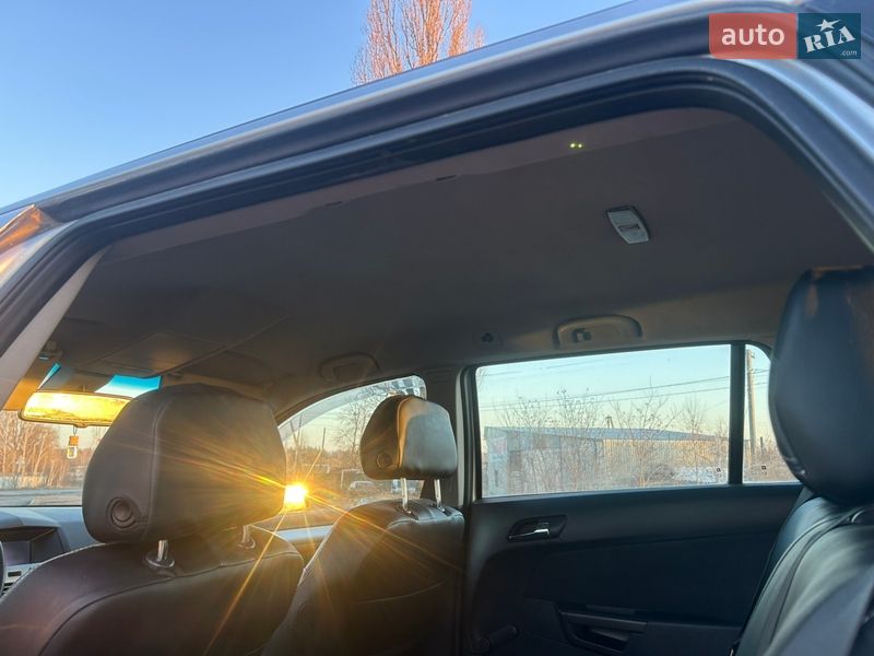 Универсал Opel Astra 2009 в Коростене