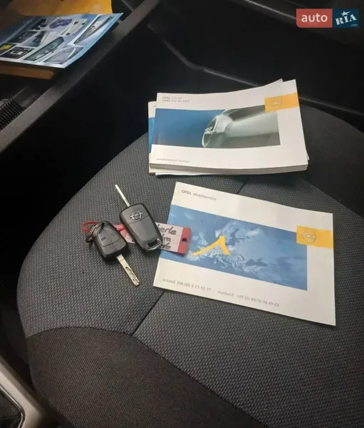 Універсал Opel Astra 2007 в Охтирці документ