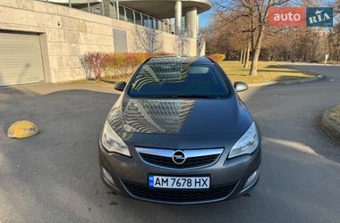 Универсал Opel Astra 2010 в Киеве