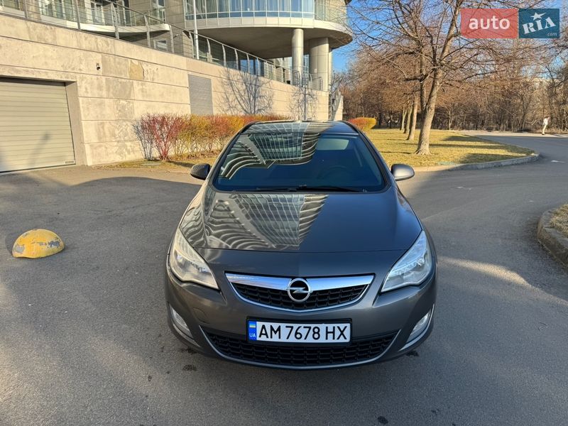 Opel Astra 2010