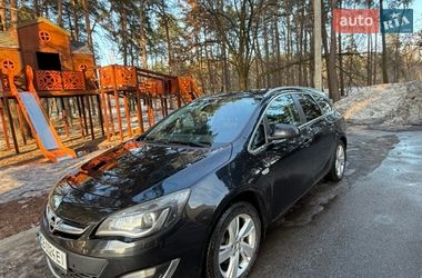 Універсал Opel Astra 2012 в Чернігові