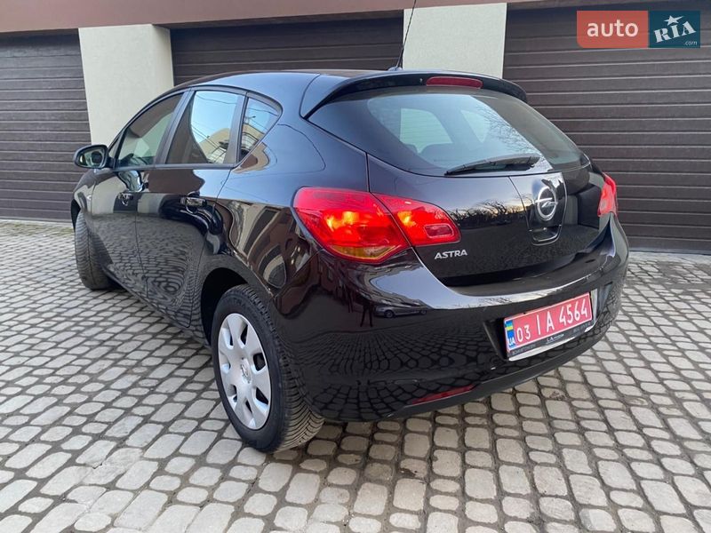 Хэтчбек Opel Astra 2010 в Коломые