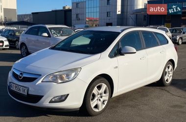 Универсал Opel Astra 2011 в Киеве
