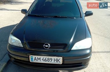 Седан Opel Astra 2008 в Чуднове