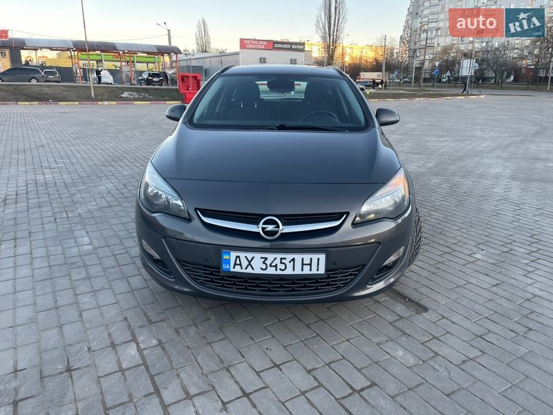 Універсал Opel Astra 2015 в Харкові
