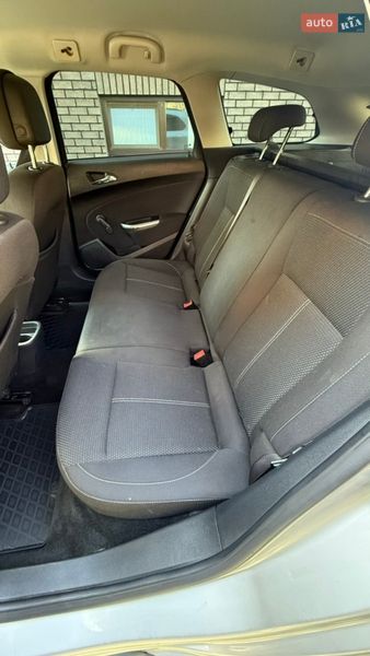 Універсал Opel Astra 2012 в Моршині