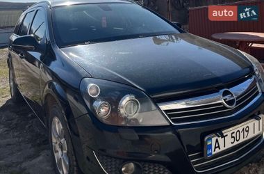 Універсал Opel Astra 2010 в Коломиї
